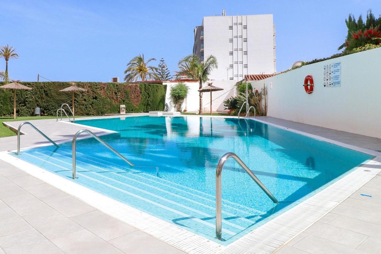 贝纳尔马德纳Penthouse With Panoramic Views - Puerto Marina公寓 外观 照片